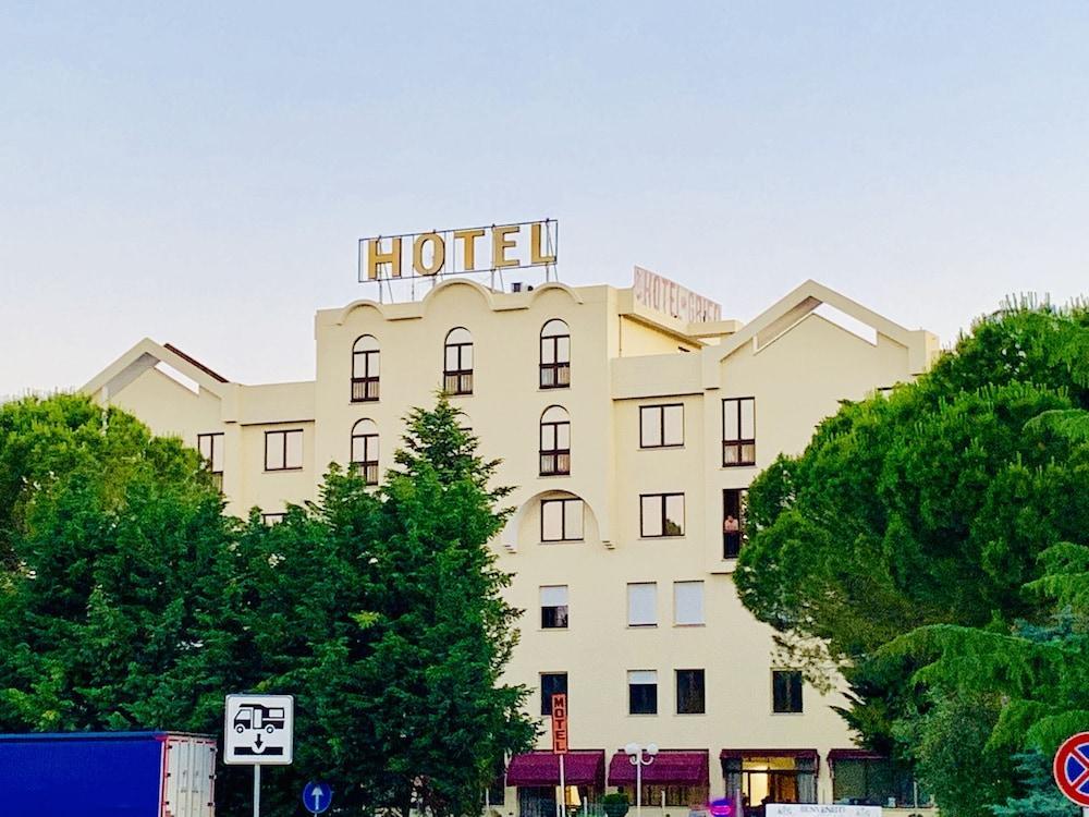 Il Grifo Hotel E Bisteccheria Toscana Montepulciano Stazione Exteriér fotografie