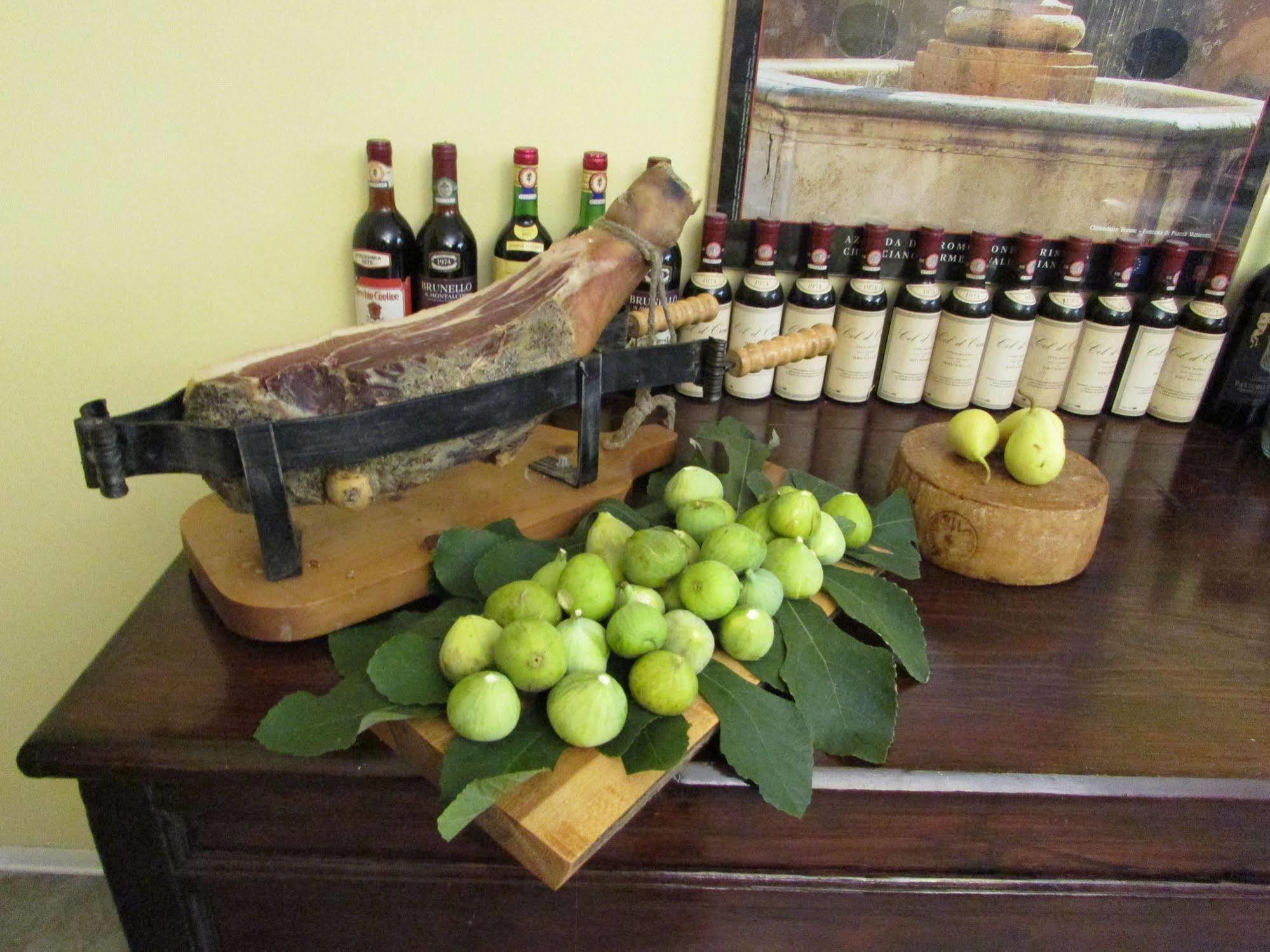 Il Grifo Hotel E Bisteccheria Toscana Montepulciano Stazione Exteriér fotografie